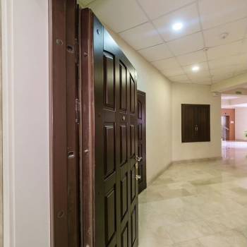 Продается 1-комнатная квартира, 104,1 м²