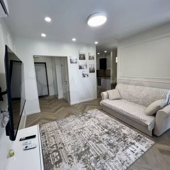 Продается 1-комнатная квартира, 35 м²