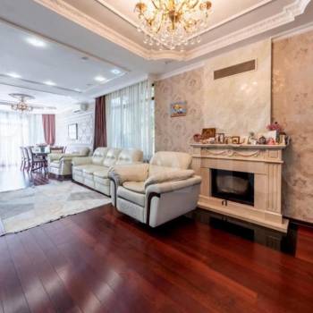 Продается Дом, 366 м²