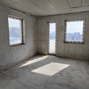 Продается 3-х комнатная квартира, 92 м²