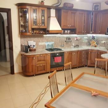 Продается Дом, 270 м²