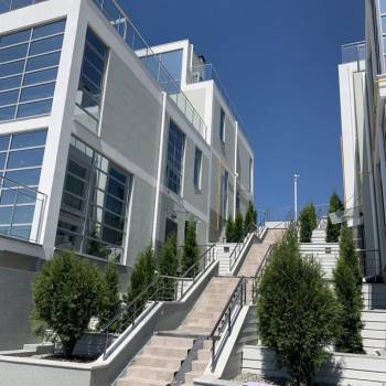 Сдается Дом, 200 м²