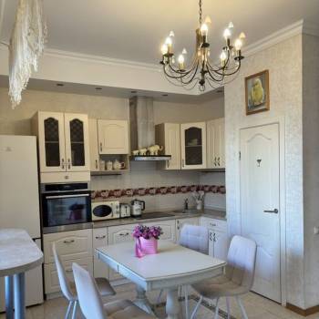 Сдается 2-х комнатная квартира, 72 м²