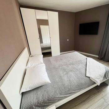 Сдается Многокомнатная квартира, 80 м²