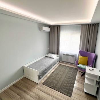 Сдается Многокомнатная квартира, 80 м²