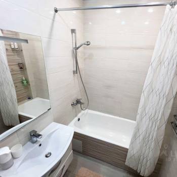 Сдается Многокомнатная квартира, 80 м²