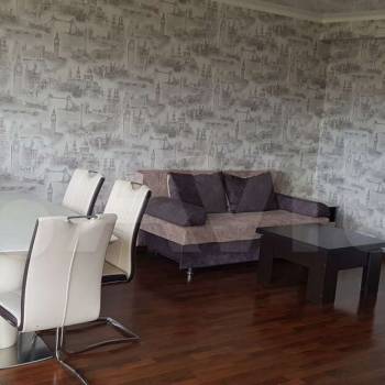 Сдается Многокомнатная квартира, 100 м²