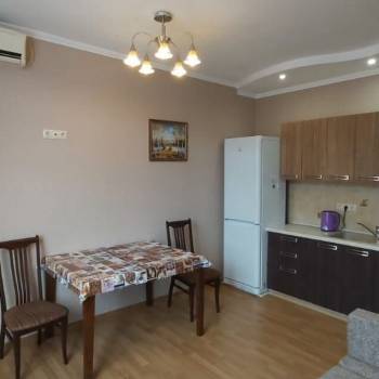 Сдается 1-комнатная квартира, 40 м²