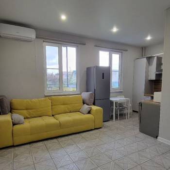 Сдается 1-комнатная квартира, 42 м²