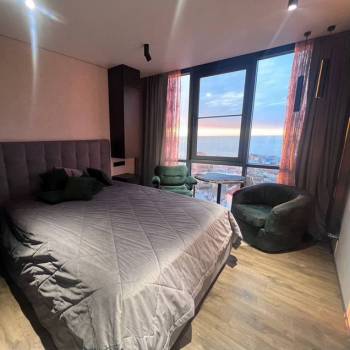 Продается 1-комнатная квартира, 35 м²