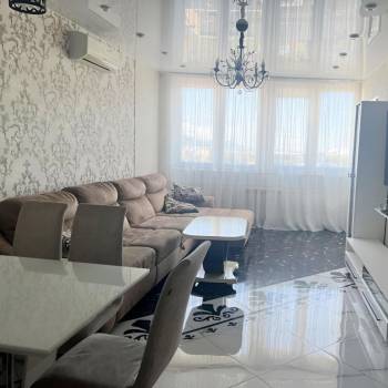 Сдается 2-х комнатная квартира, 82 м²