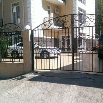 Продается Многокомнатная квартира, 132 м²