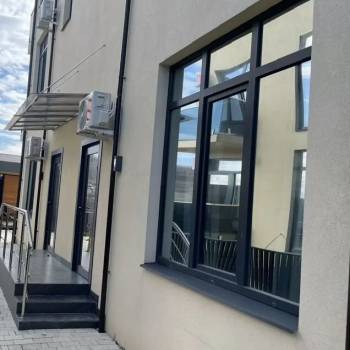 Продается 1-комнатная квартира, 108 м²