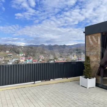 Продается 1-комнатная квартира, 108 м²
