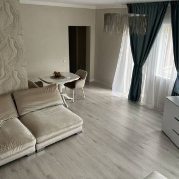 Продается Многокомнатная квартира, 99 м²