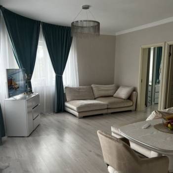 Продается Многокомнатная квартира, 99 м²