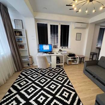 Продается 1-комнатная квартира, 32,5 м²