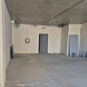 Продается 1-комнатная квартира, 88 м²