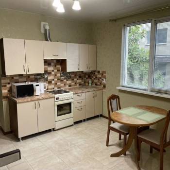 Продается 2-х комнатная квартира, 42 м²