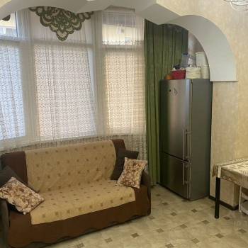 Продается 1-комнатная квартира, 50 м²