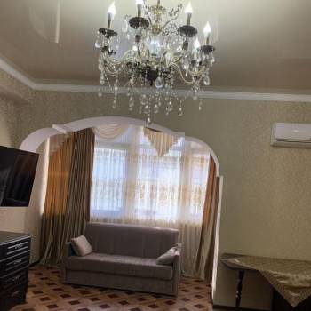 Продается 1-комнатная квартира, 50 м²