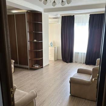 Сдается 2-х комнатная квартира, 65 м²