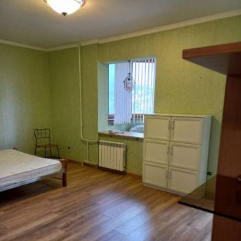 Продается 1-комнатная квартира, 47 м²