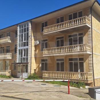 Продается 1-комнатная квартира, 109 м²