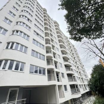 Продается 1-комнатная квартира, 42 м²