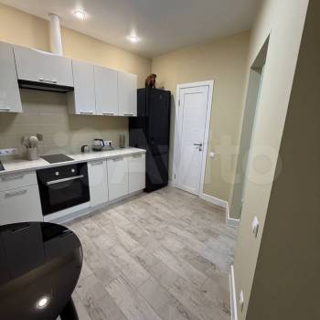 Продается 1-комнатная квартира, 35 м²
