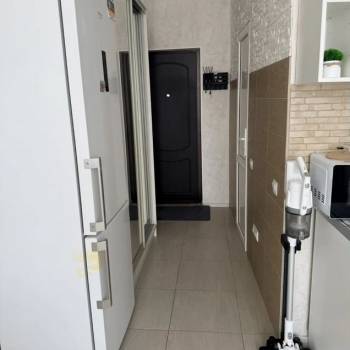 Продается 1-комнатная квартира, 24,7 м²