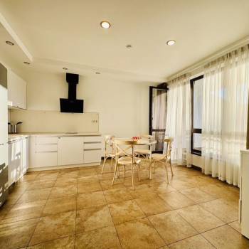 Сдается 1-комнатная квартира, 67,8 м²