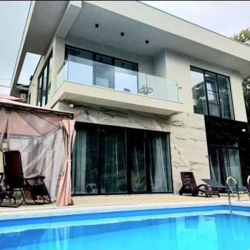 Сдается Дом, 200 м²