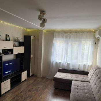 Продается 1-комнатная квартира, 33 м²