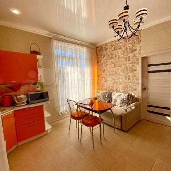 Продается 2-х комнатная квартира, 53 м²