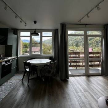 Продается 1-комнатная квартира, 42 м²