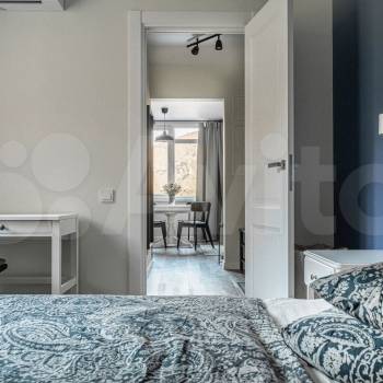 Продается 1-комнатная квартира, 42 м²