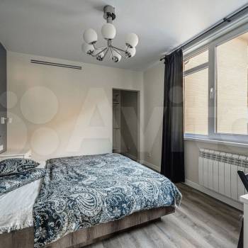 Продается 1-комнатная квартира, 42 м²