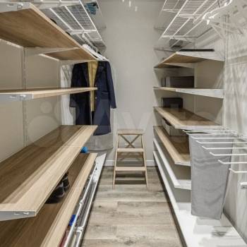 Продается 1-комнатная квартира, 42 м²