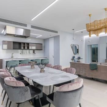 Продается 2-х комнатная квартира, 163,1 м²