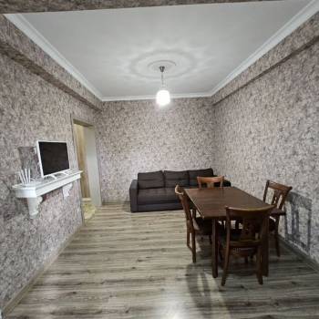 Сдается Многокомнатная квартира, 56 м²