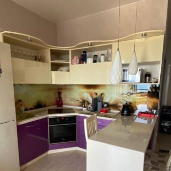 Сдается 1-комнатная квартира, 52 м²