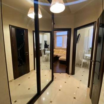 Продается 1-комнатная квартира, 37 м²