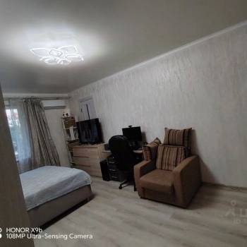 Продается 1-комнатная квартира, 47 м²