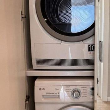 Продается 1-комнатная квартира, 52 м²