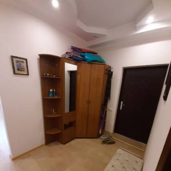 Продается 1-комнатная квартира, 49 м²