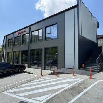 Сдается Нежилое помещение, 400 м²