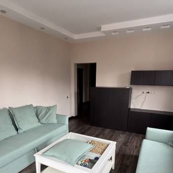 Сдается Многокомнатная квартира, 90 м²