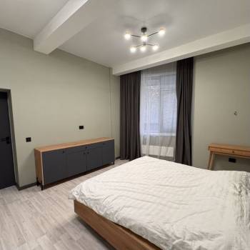 Сдается 1-комнатная квартира, 54 м²