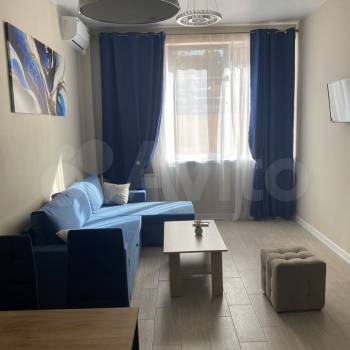 Продается 1-комнатная квартира, 55 м²